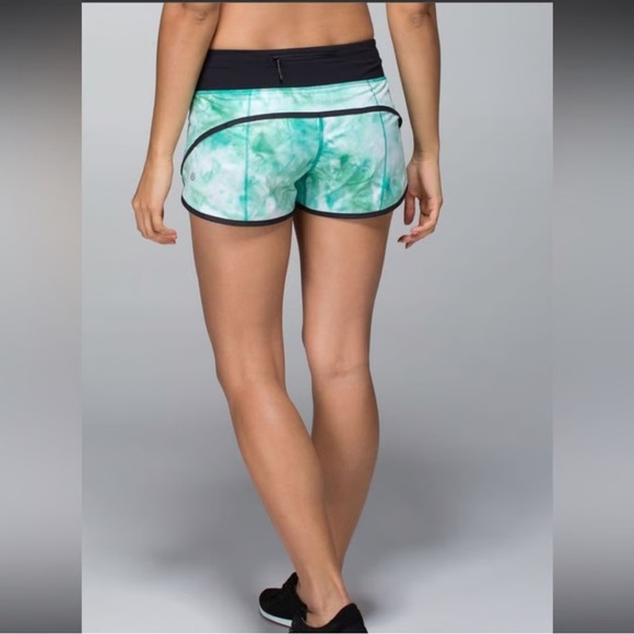 lululemon athletica Pants - Lululemon speed up tye die shorts size 4